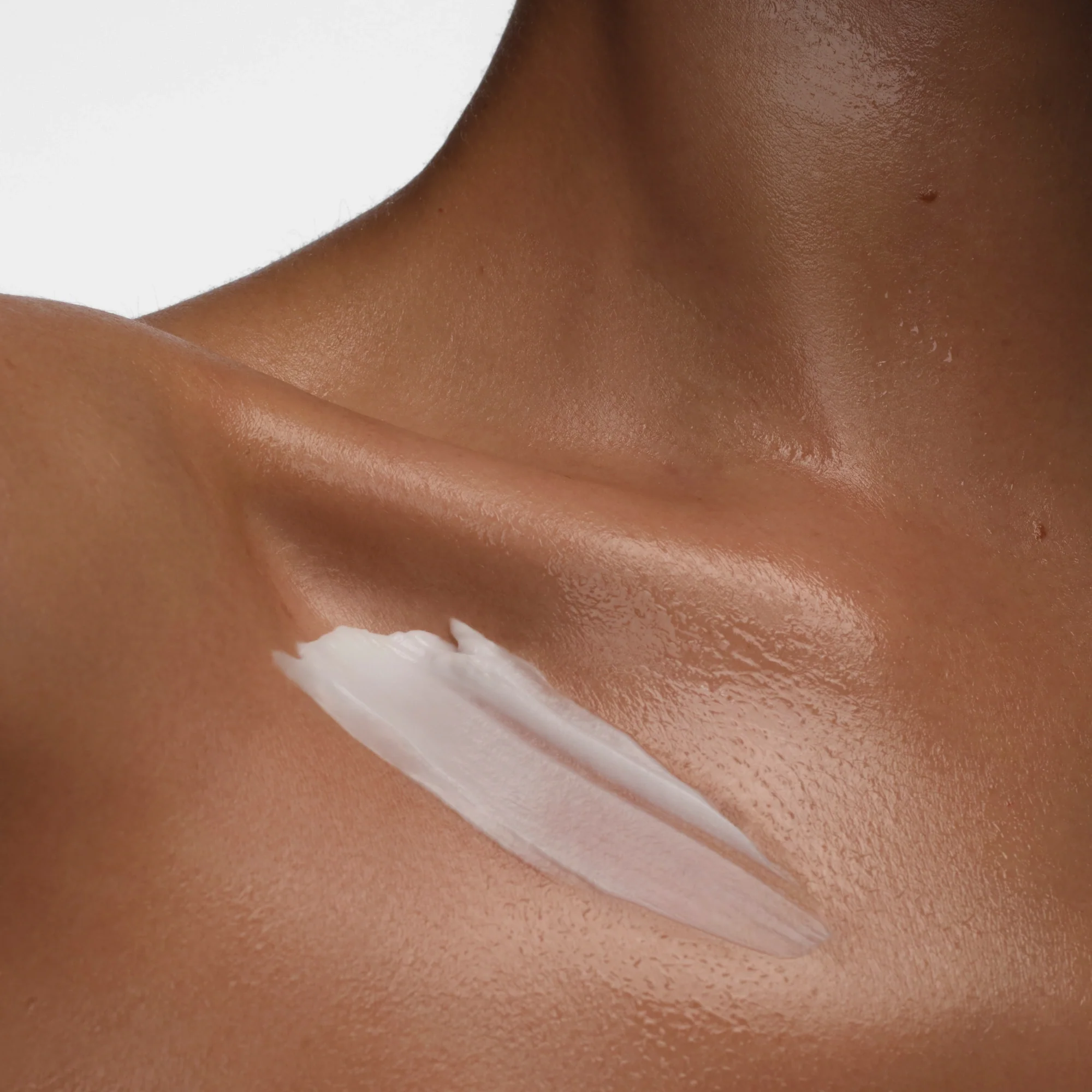 Skin Perfecting Body Lotion - Image 5